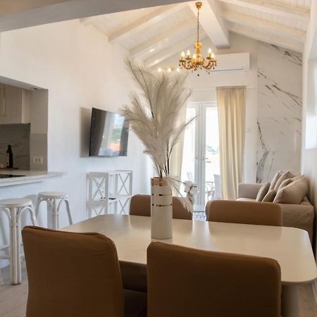 Casa Tosic Apartment Ровин Екстериор снимка