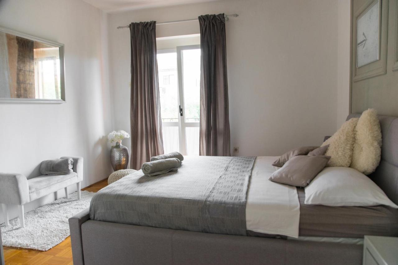 Casa Tosic Apartment Ровин Екстериор снимка