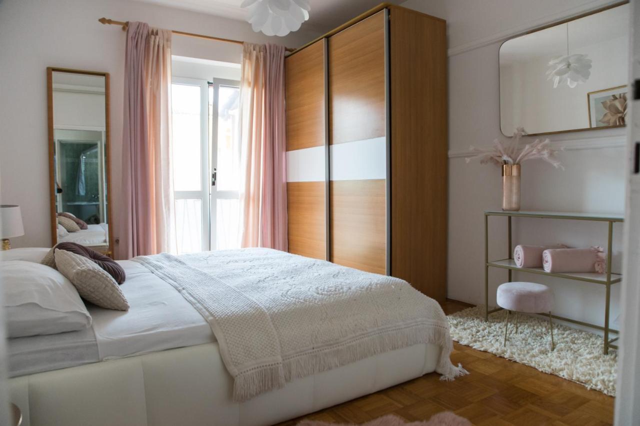 Casa Tosic Apartment Ровин Екстериор снимка