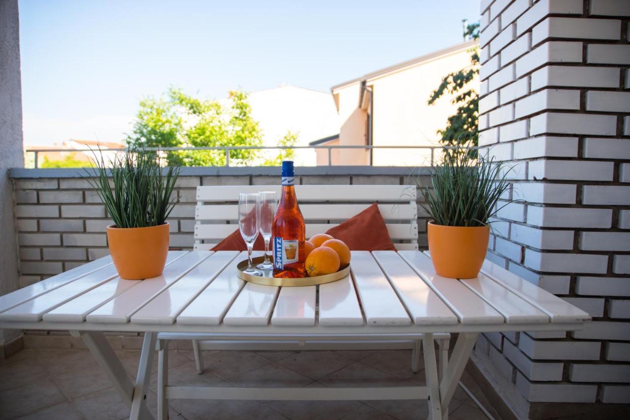 Casa Tosic Apartment Ровин Екстериор снимка