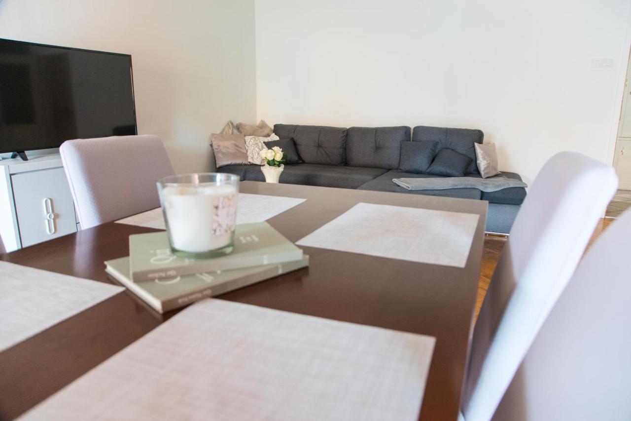 Casa Tosic Apartment Ровин Екстериор снимка