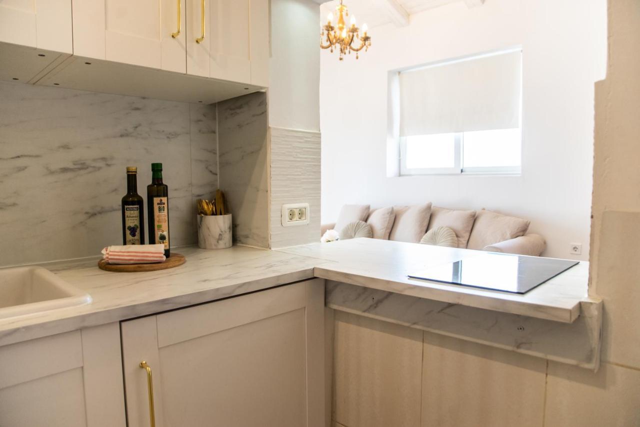 Casa Tosic Apartment Ровин Екстериор снимка